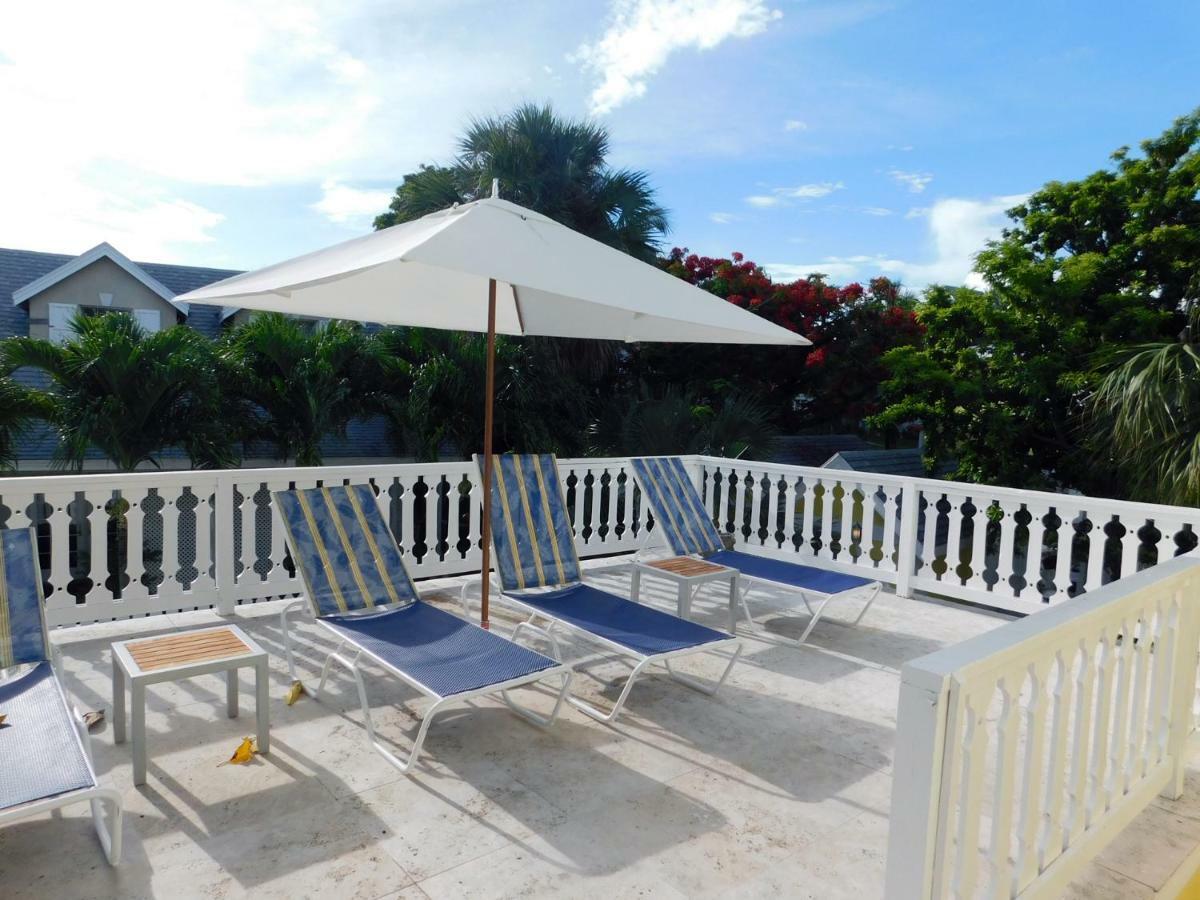 ホテル Sapodilla House Dunmore Town エクステリア 写真